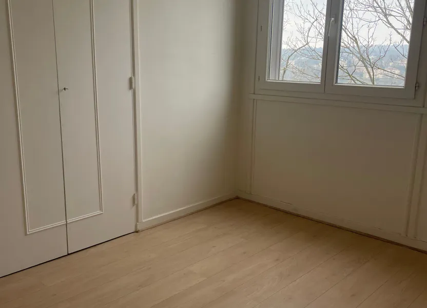 Flat Rue François Peissel in Caluire-et-Cuire
