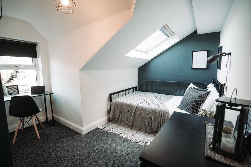 Room Salisbury Avenue in Leeds
