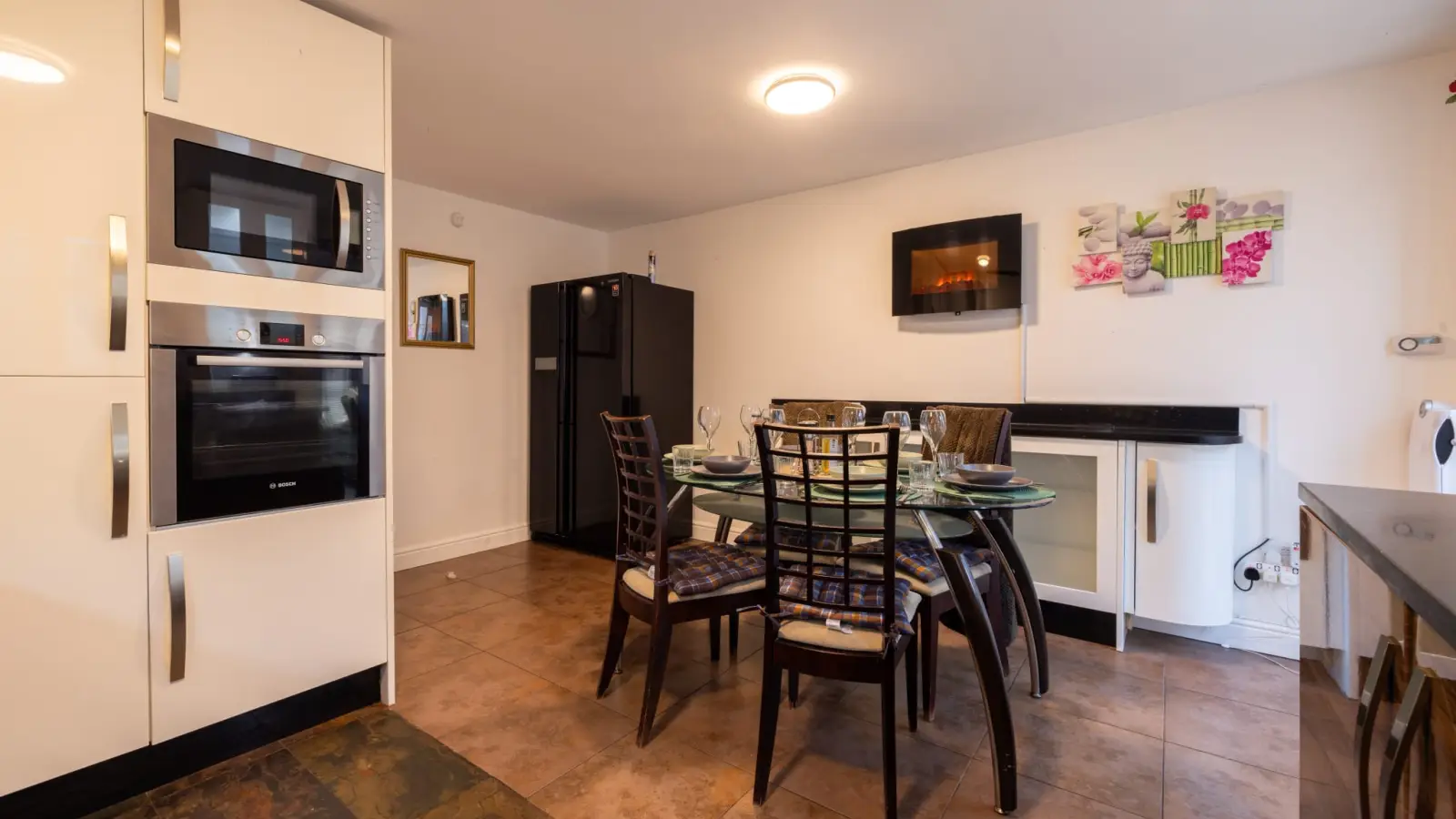 Flat Grimsby Grove in Greater London