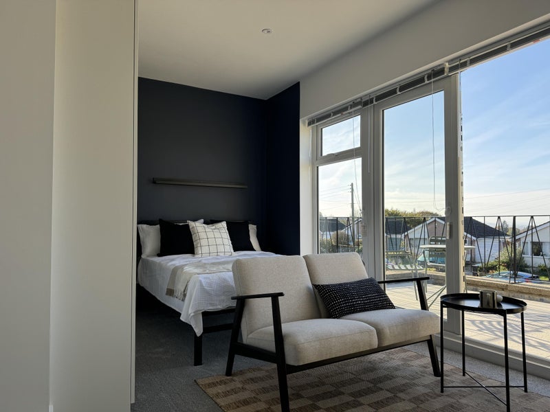 Room Haymoor Road in Poole