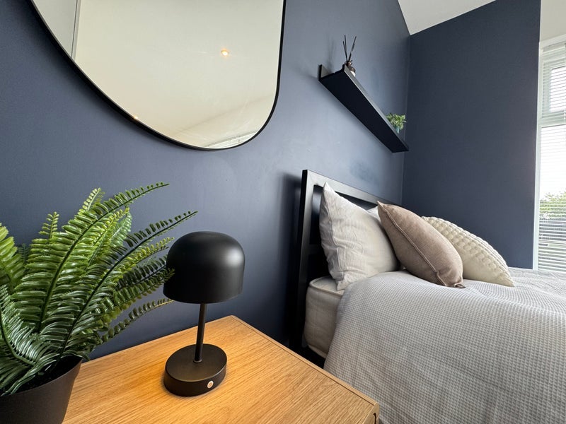 Room Haymoor Road in Poole