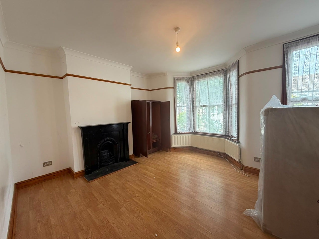 Flat Simonds Road in Greater London