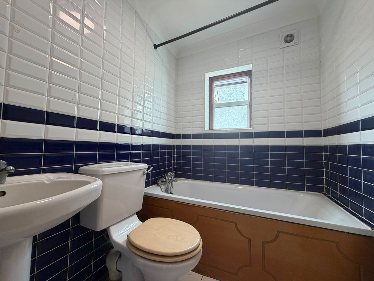 Flat Simonds Road in Greater London