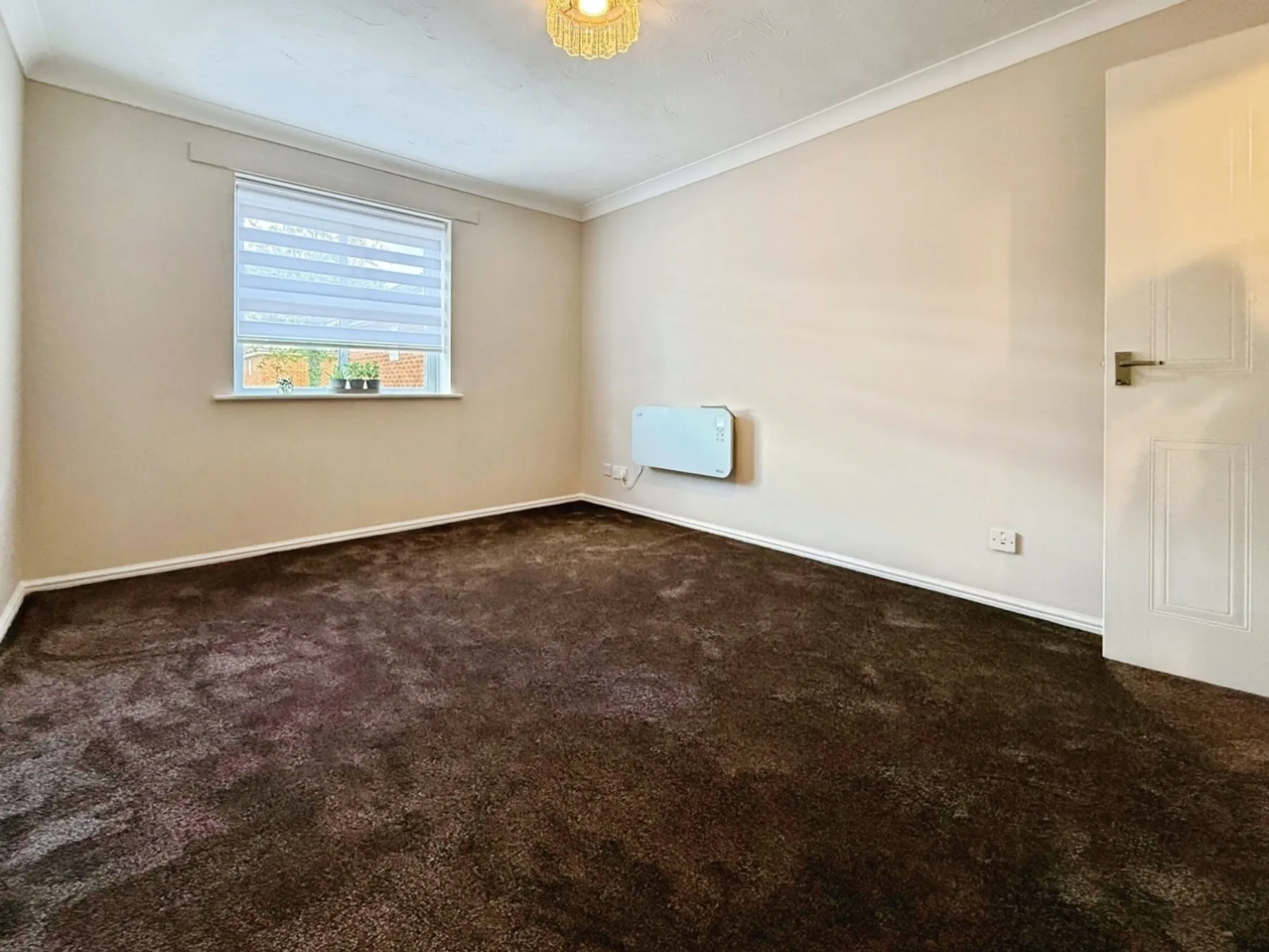 Flat Chalvey Road East in Slough