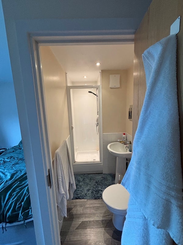 Room Saint Lawrence Road in Newcastle upon Tyne