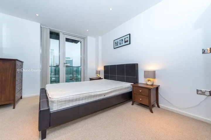 Flat Millharbour in Greater London