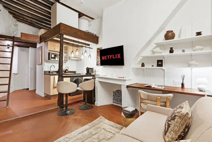 Flat Rue au Maire in Paris
