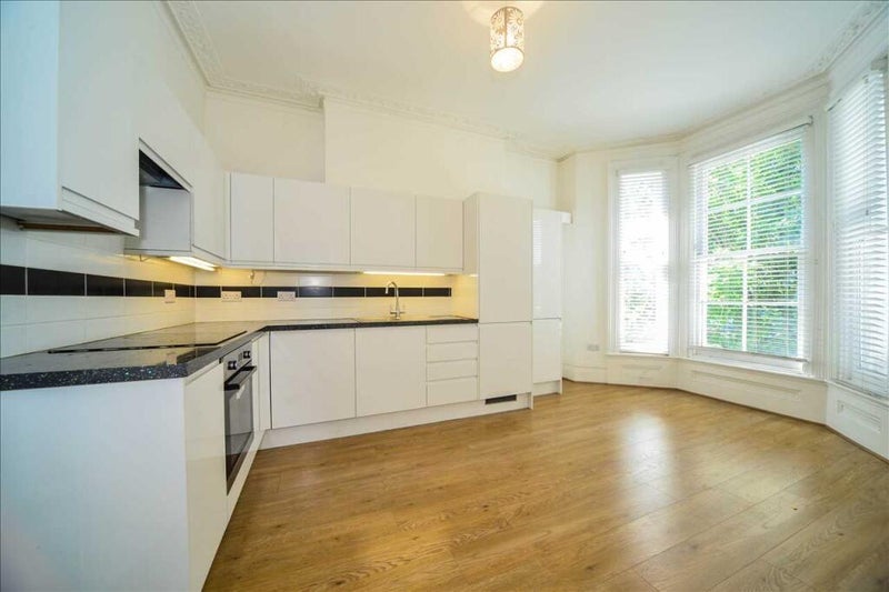 Room Lee High Road in Greater London
