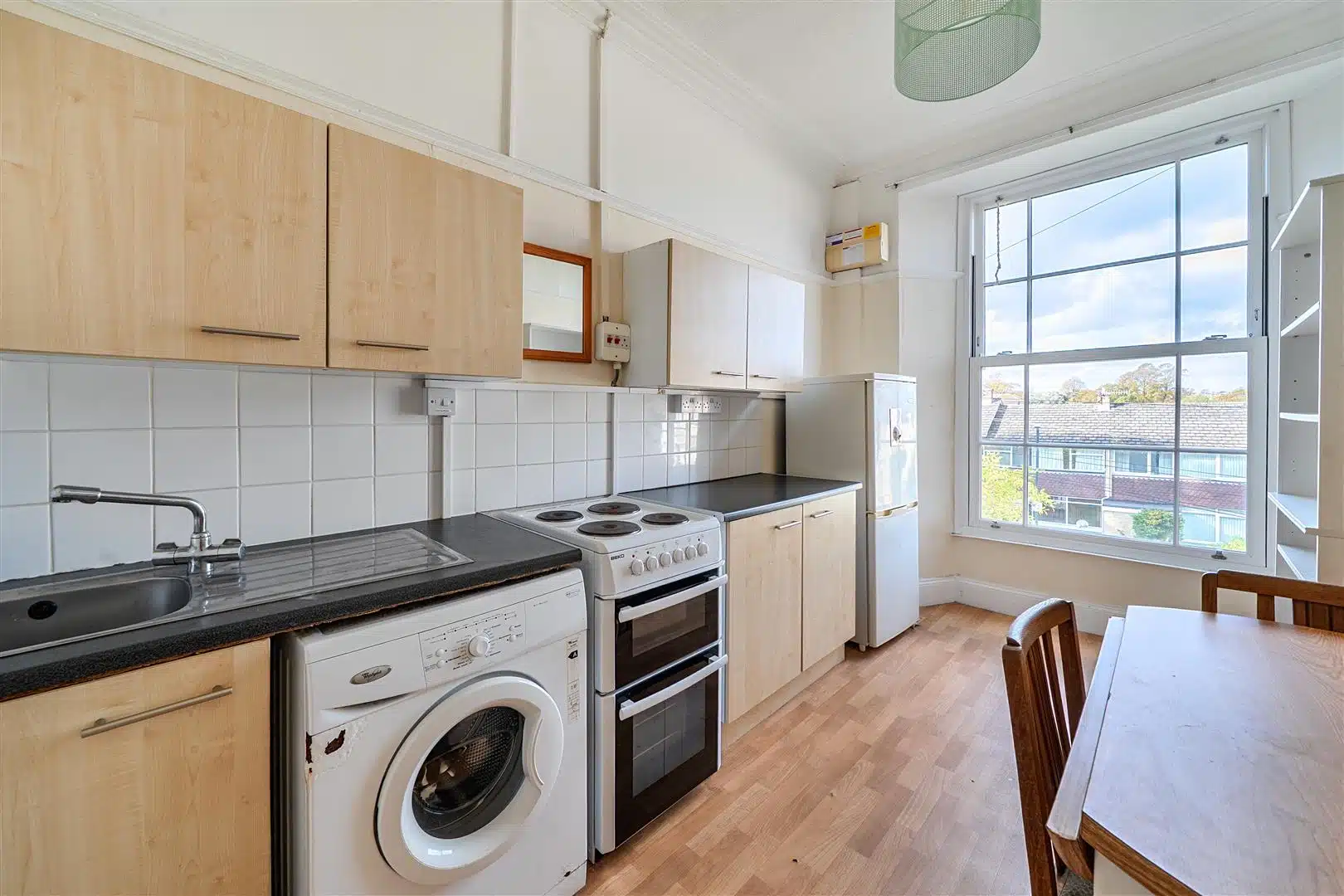 Flat Southfield Road in Bristol