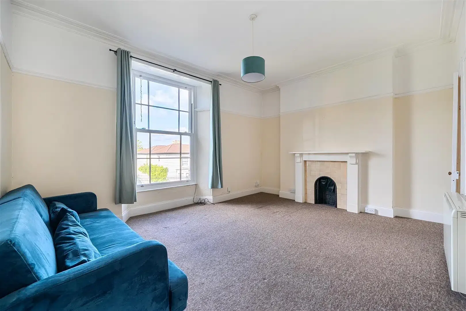Flat Southfield Road in Bristol