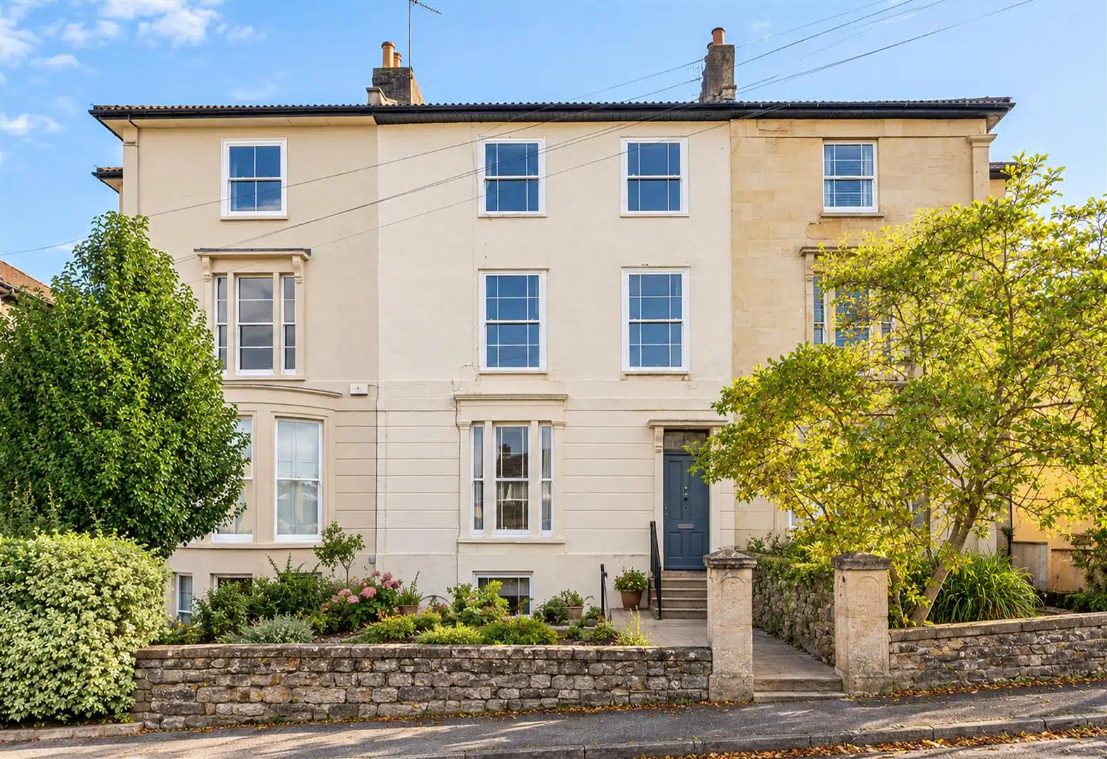 Flat Southfield Road in Bristol