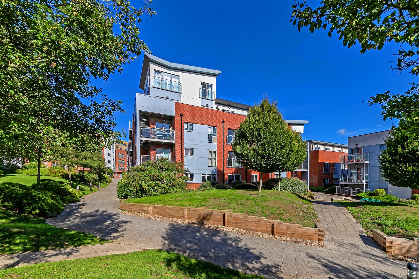 Flat Charrington Place in St Albans