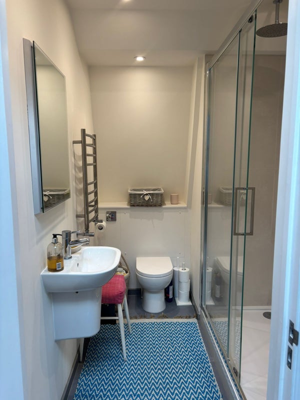 Room Beaumont Road in Greater London