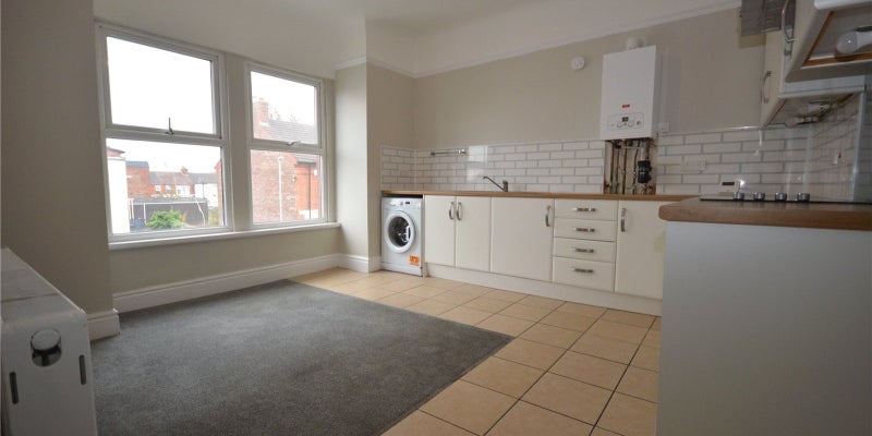 Flat Birnam Road in Wallasey