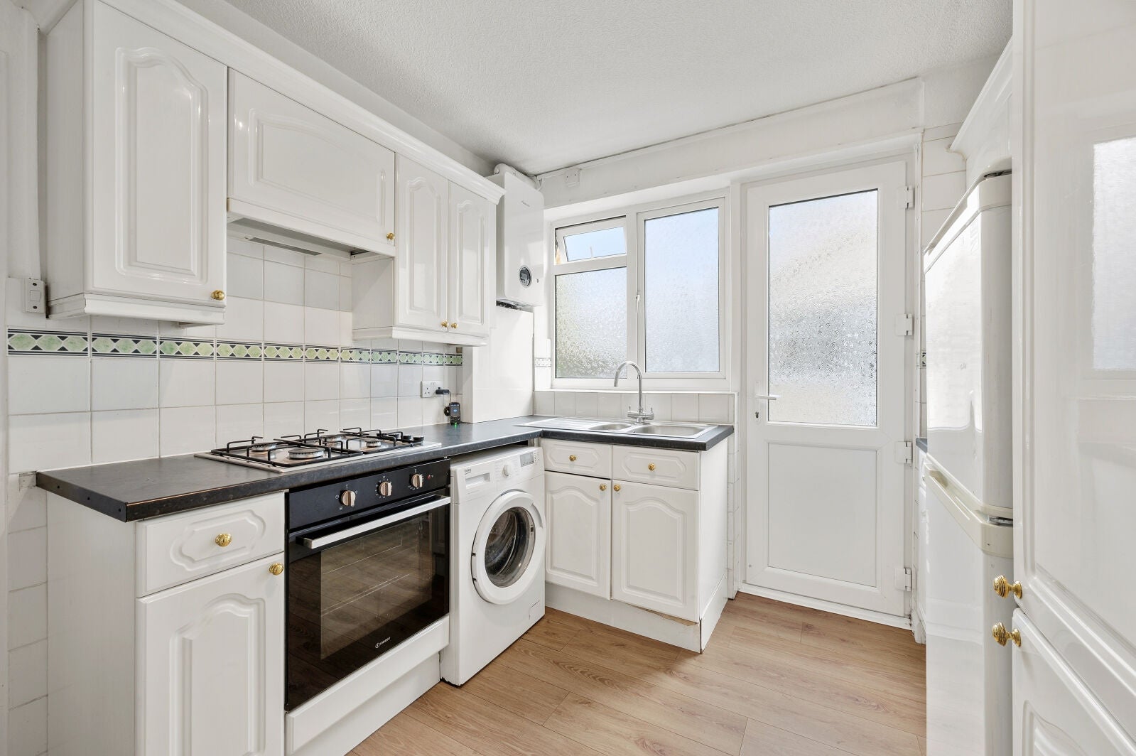 Flat Barnes End in Greater London