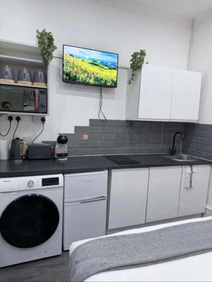Flat Sussex Way in Greater London