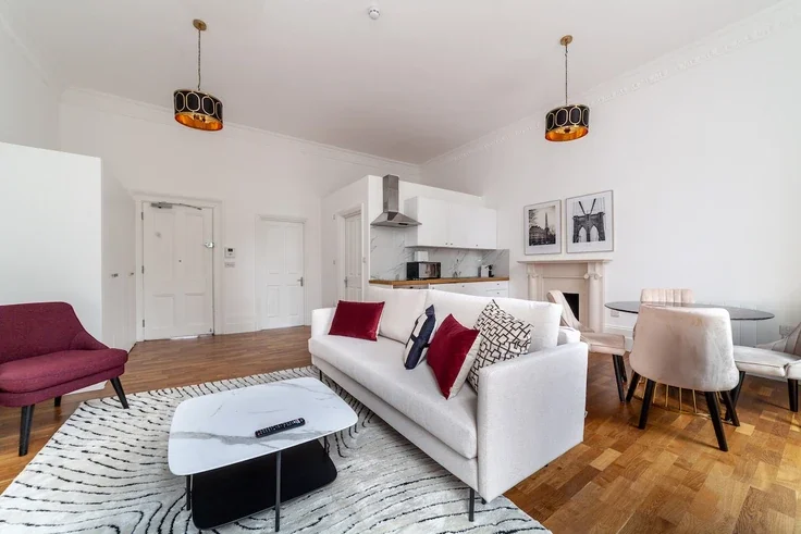 Flat Devonshire Terrace in City of Westminster