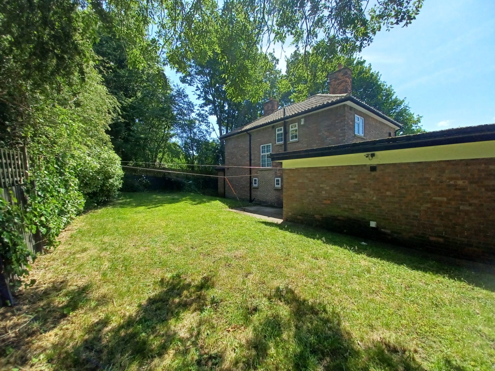 House Morritt Drive in Leeds