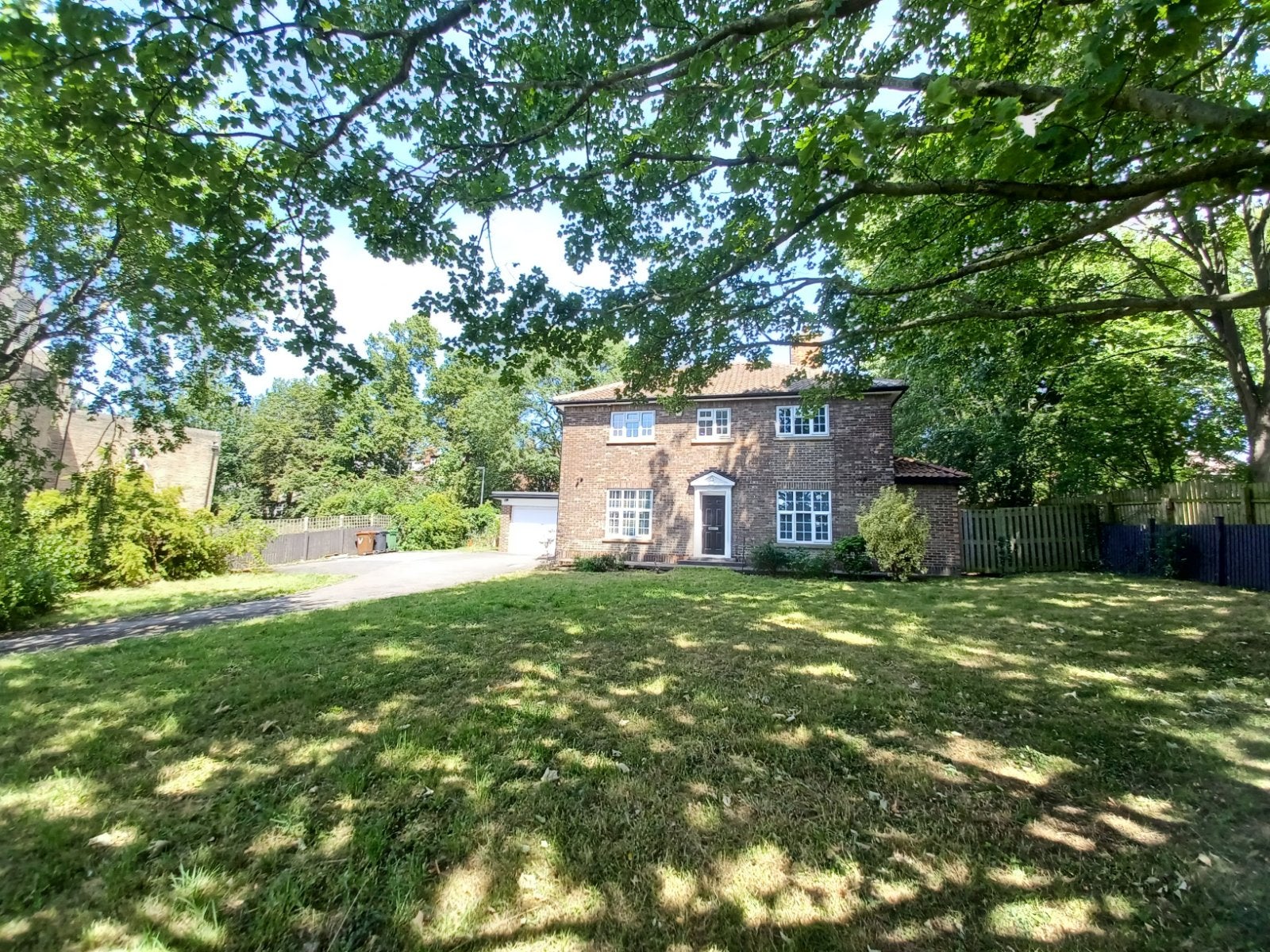 House Morritt Drive in Leeds
