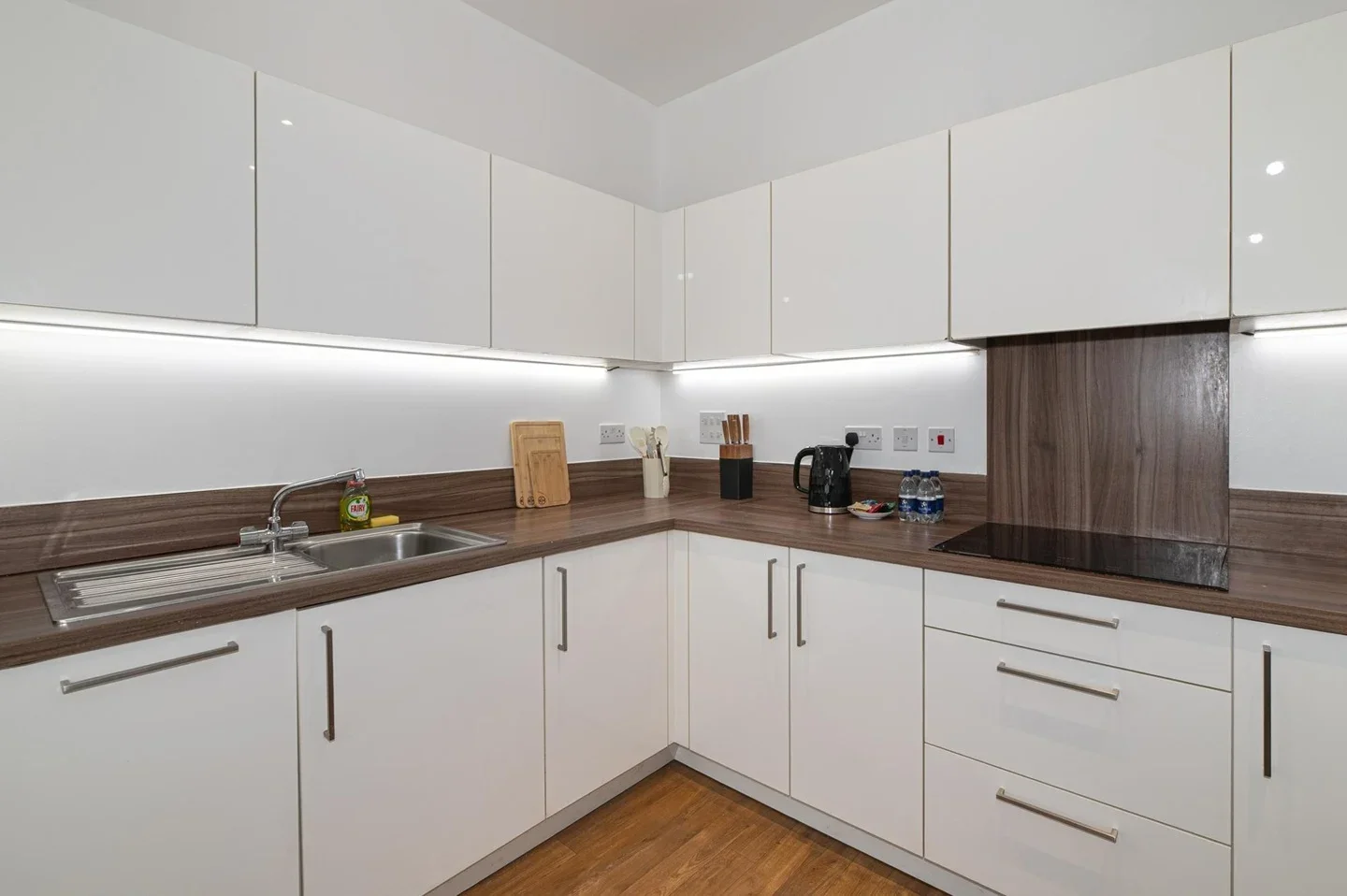 Flat Bramwell Way in Greater London