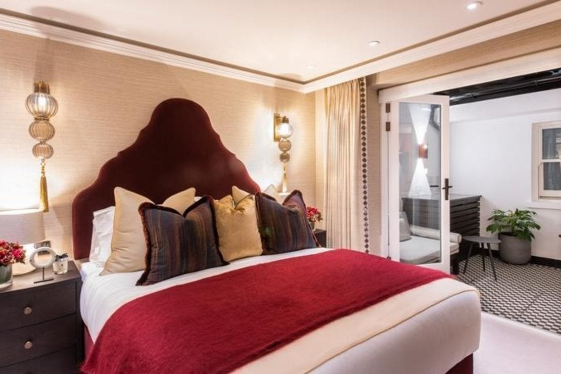 Flat Prince of Wales Terrace in Greater London