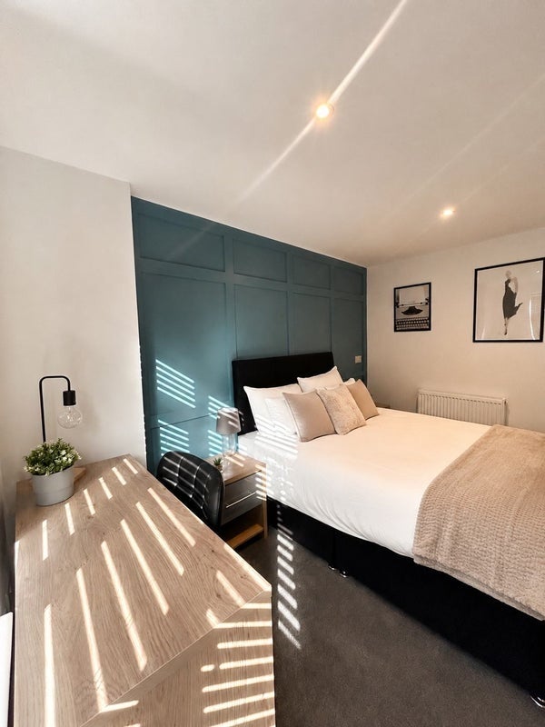 Room Lower Derby Road in Portsmouth
