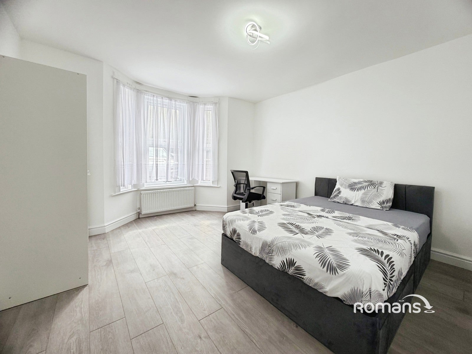 Flat Hughenden Road in High Wycombe