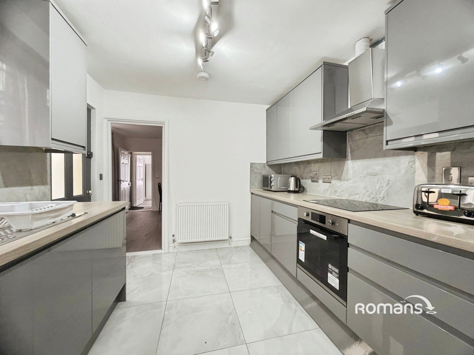 Flat Hughenden Road in High Wycombe