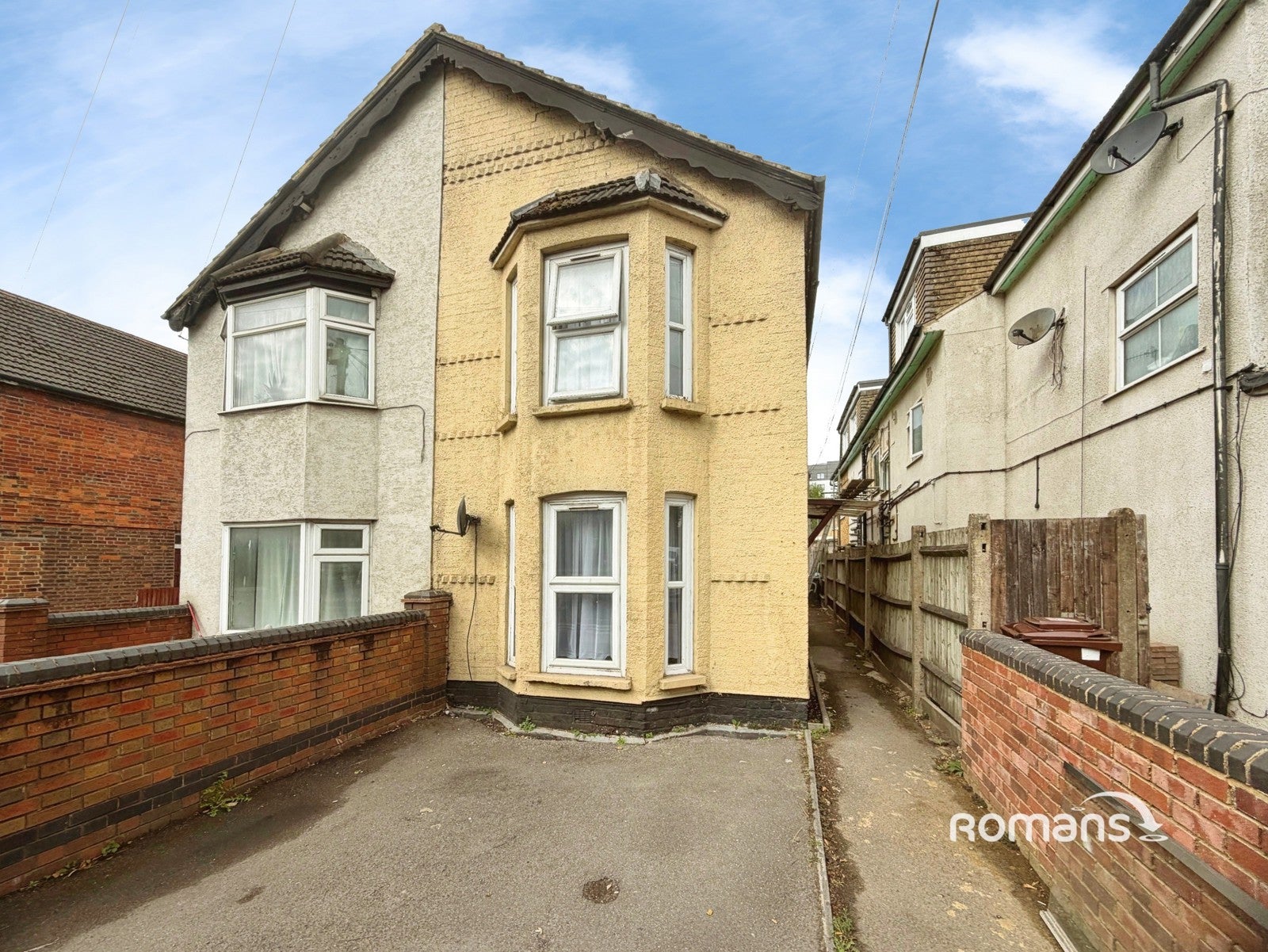 Flat Hughenden Road in High Wycombe