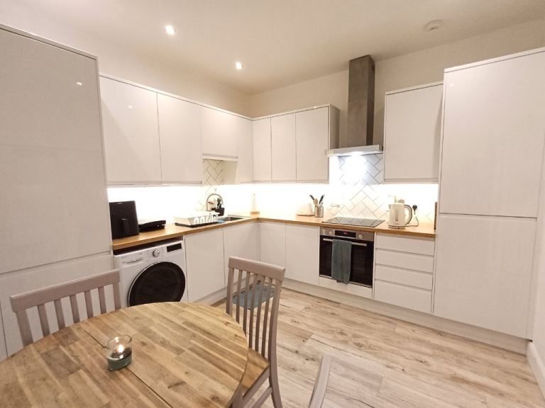 Flat Millerfield Place in City of Edinburgh