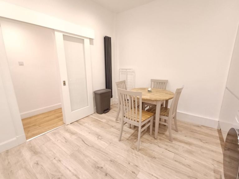 Flat Millerfield Place in City of Edinburgh