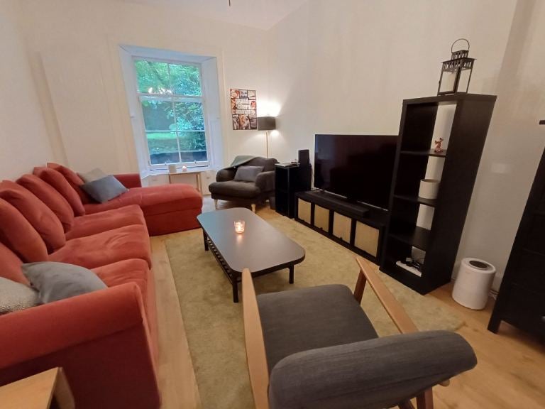 Flat Millerfield Place in City of Edinburgh