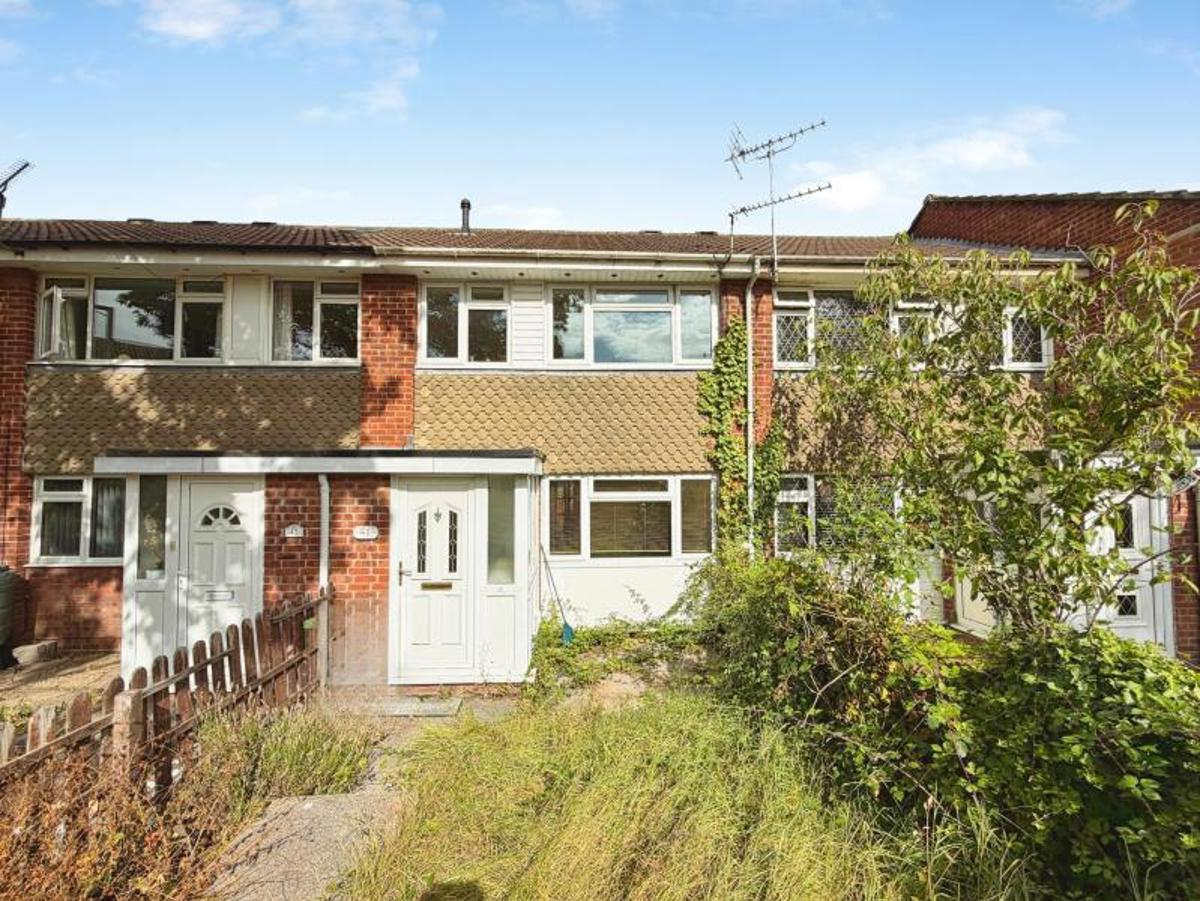 House Elm Close in Stoke Gifford