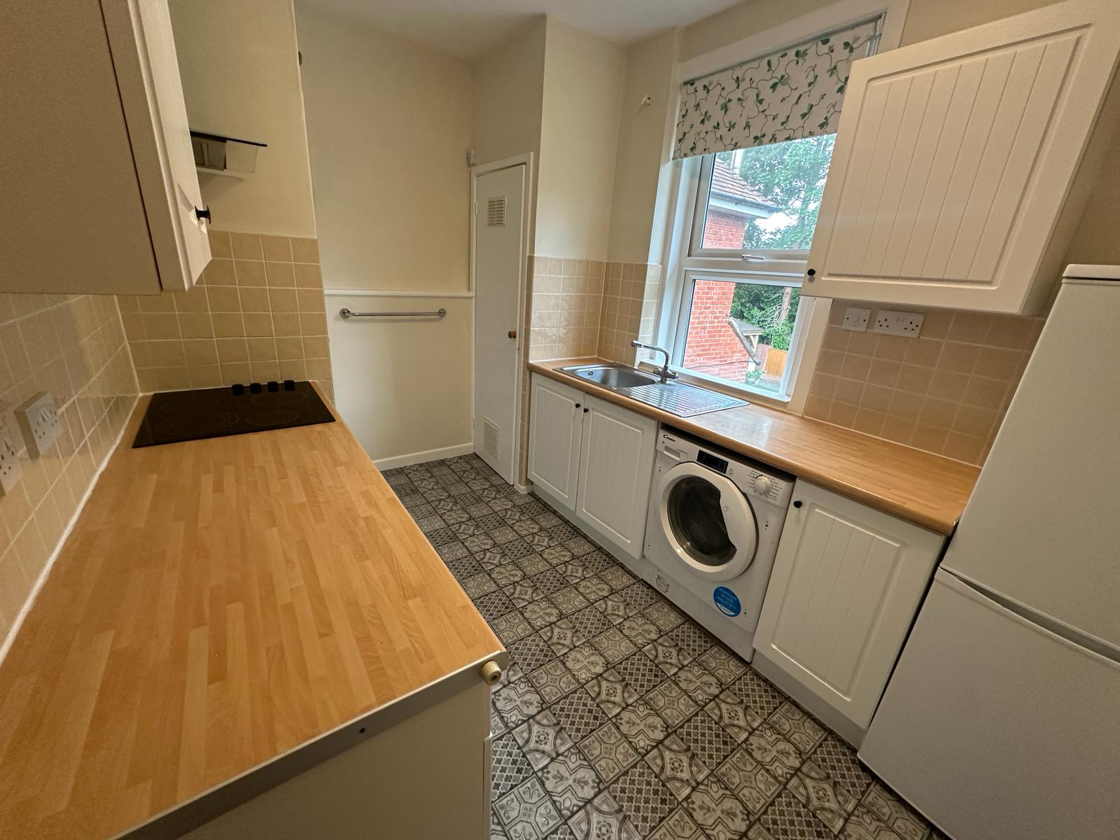 Flat Parkstone Avenue in Poole