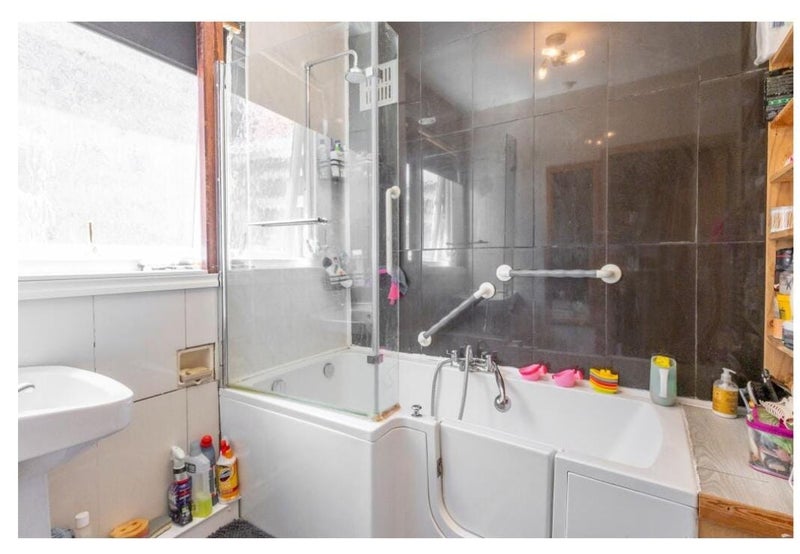 Room Dames Road in Greater London