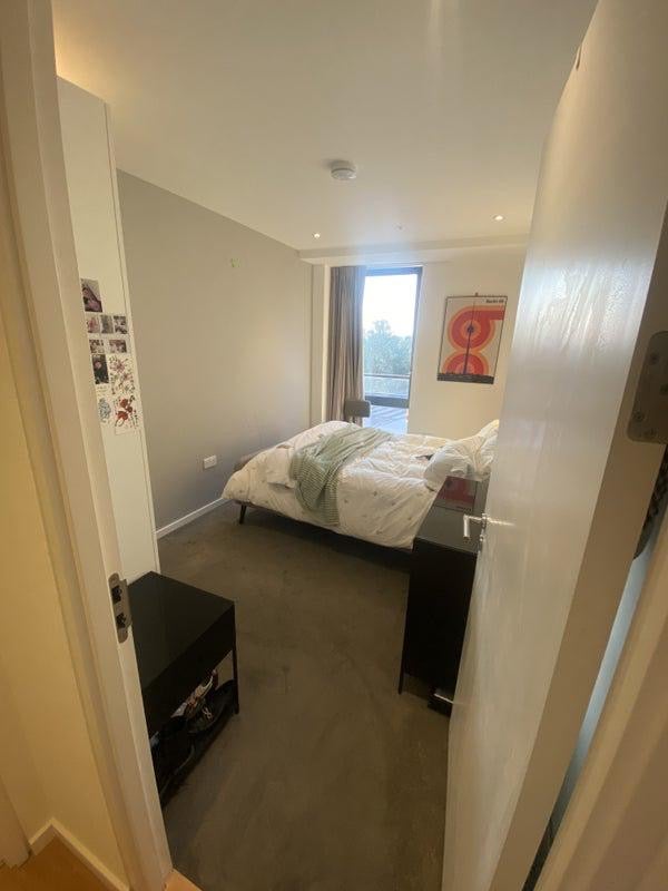Room Honour Lea Avenue in Greater London