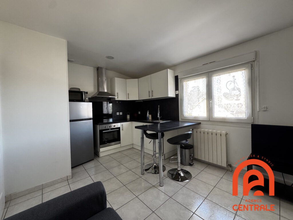 Flat Rue Alain Fournier in Meyzieu