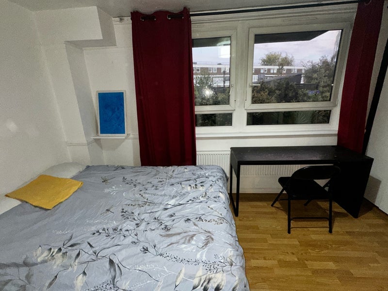 Room Pelter Street in Greater London