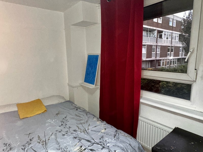 Room Pelter Street in Greater London