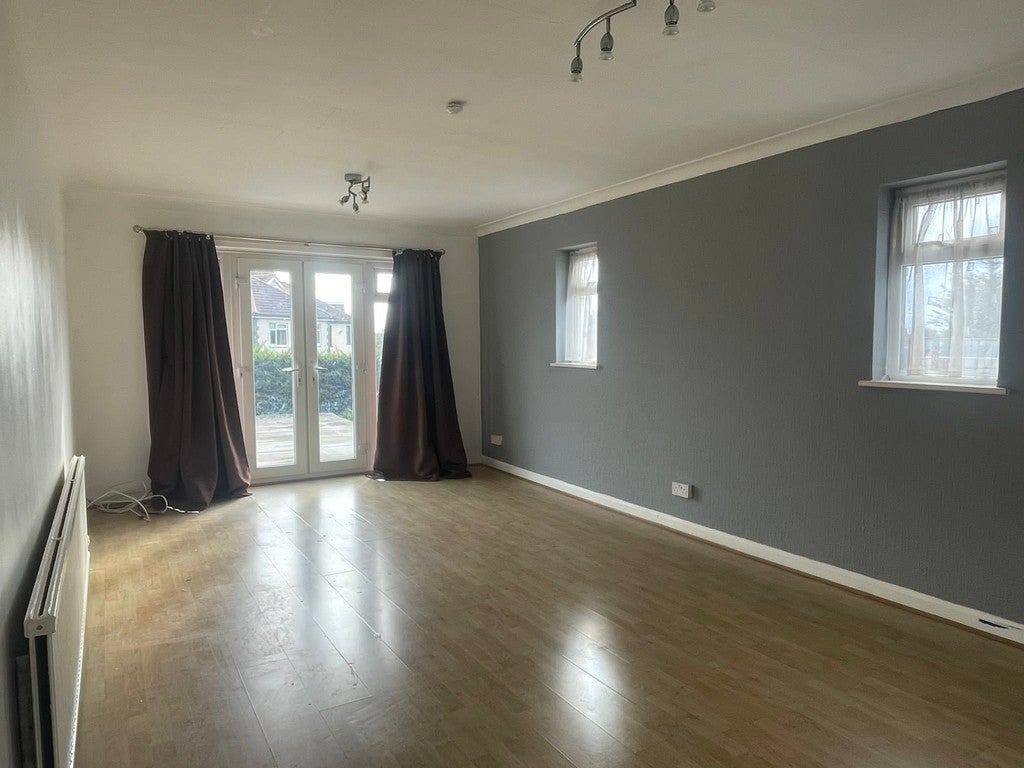 Flat Lodge Lane in Grays