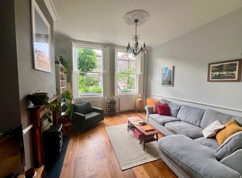 Room Freegrove Road in Greater London