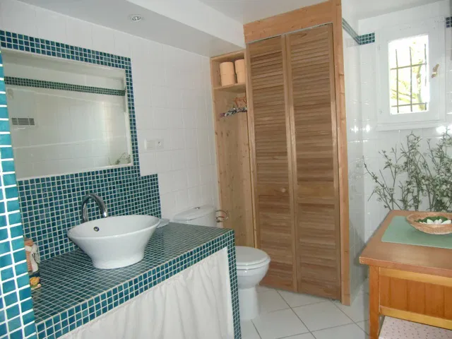 Chambre Rue Adrien Robert à Caux-et-Sauzens