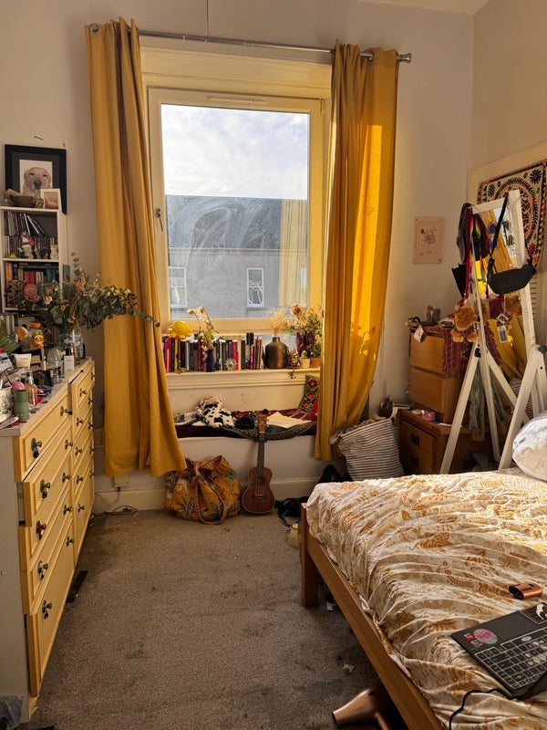 Flat Murieston Road in City of Edinburgh