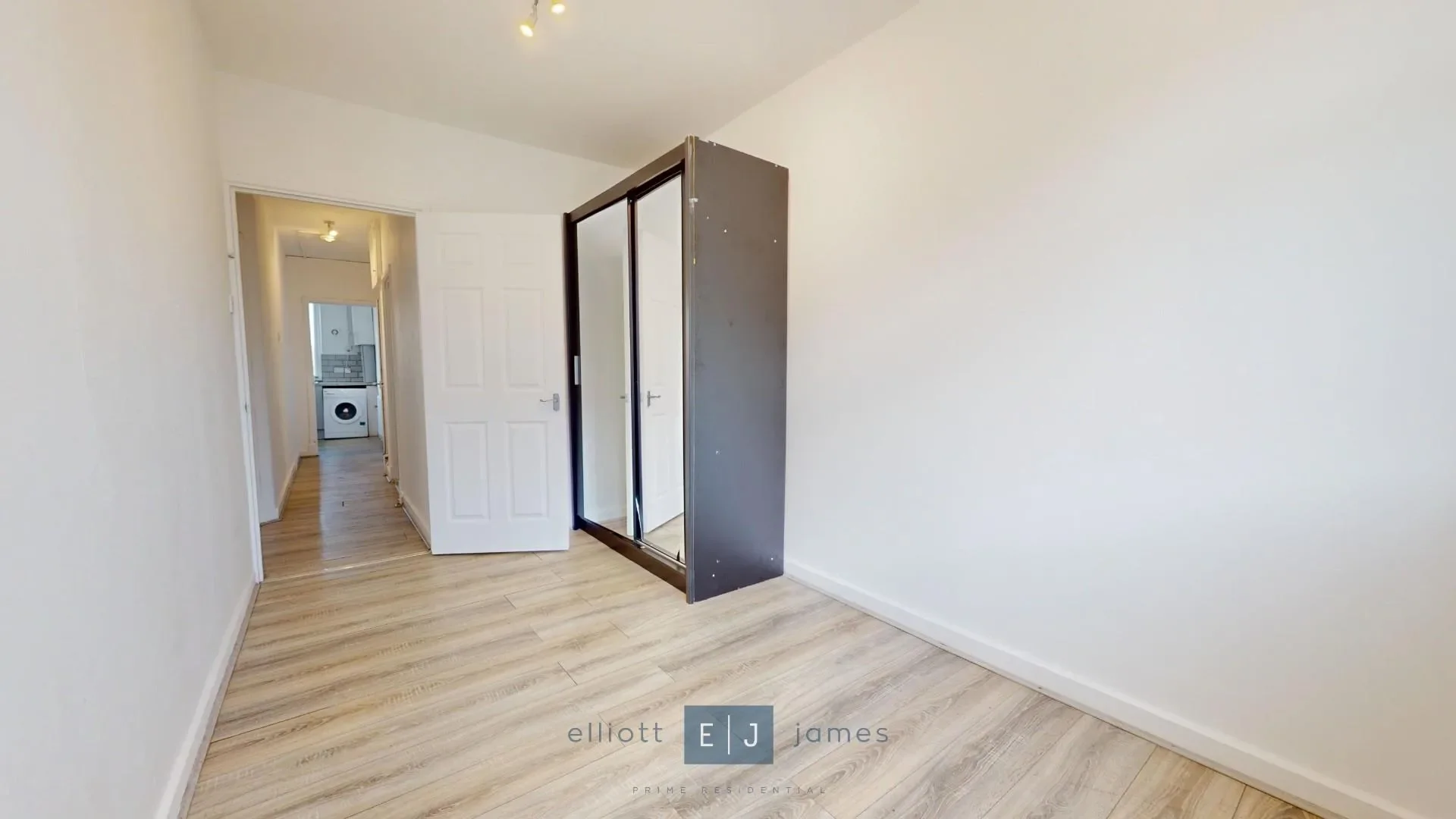 Flat High Road Leyton in Greater London