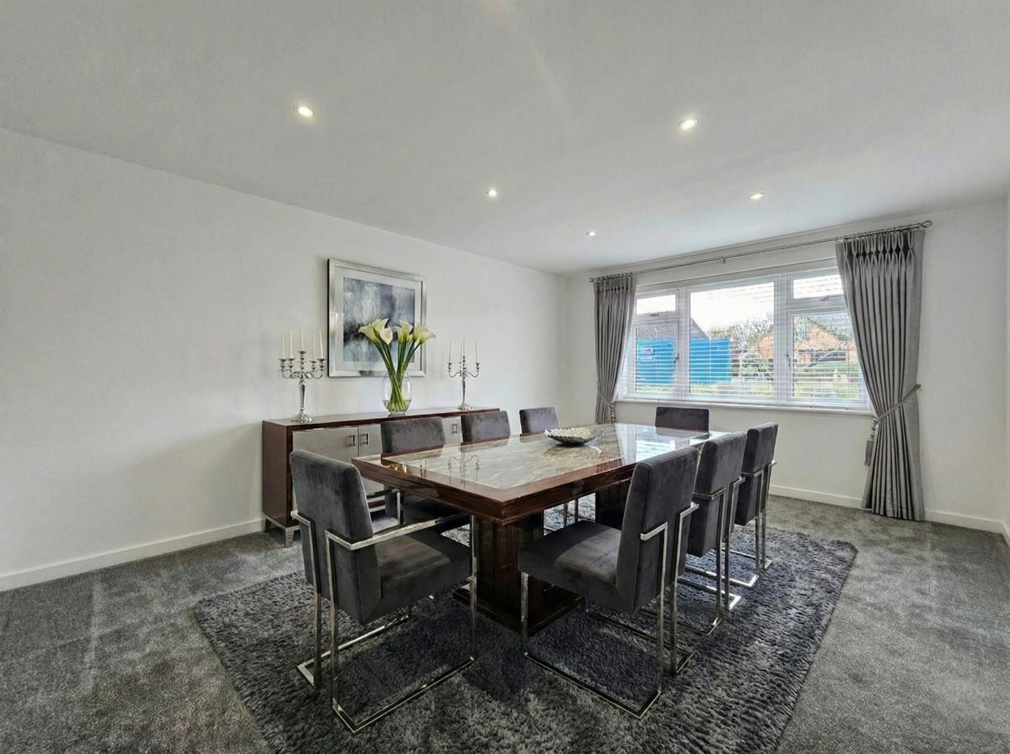 Flat Rushey Close in Trafford