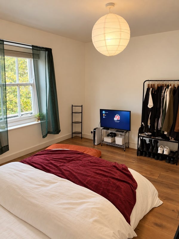 Room Dalston Lane in Greater London