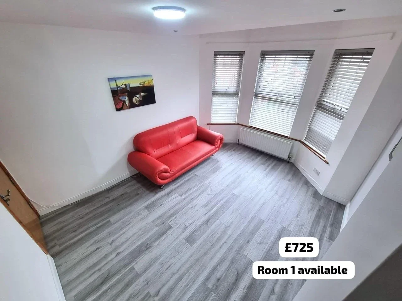 Room Temple Road in Greater London