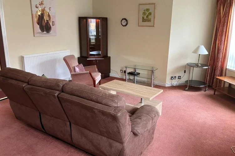 Flat Ascot Court in Glasgow