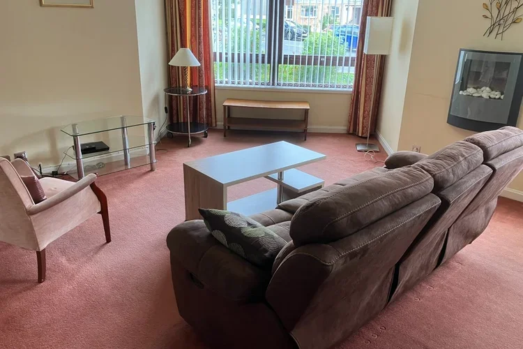 Flat Ascot Court in Glasgow