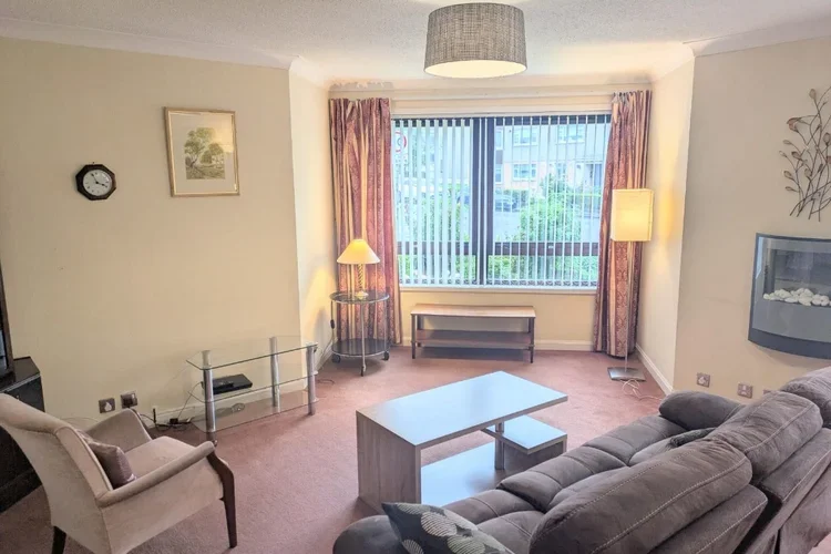 Flat Ascot Court in Glasgow
